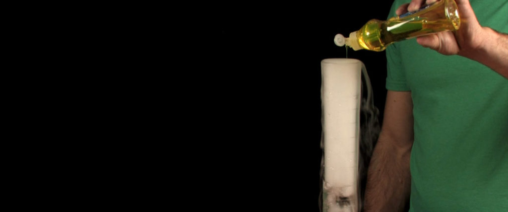 Using Dry Ice in Drinks to Make Smoking, Bubbling Libations